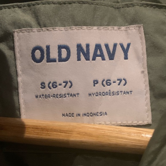 Green water resistant kids jacket - Picture 2 of 2